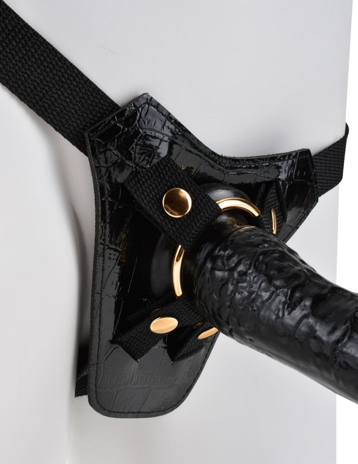 Designer Strap-On Harness med Dildo – slangeskindslook, sugekop og justerbar sele