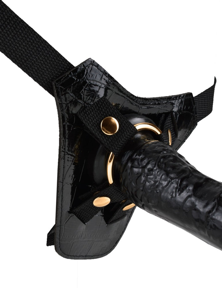 Designer Strap-On Harness med Dildo – slangeskindslook, sugekop og justerbar sele