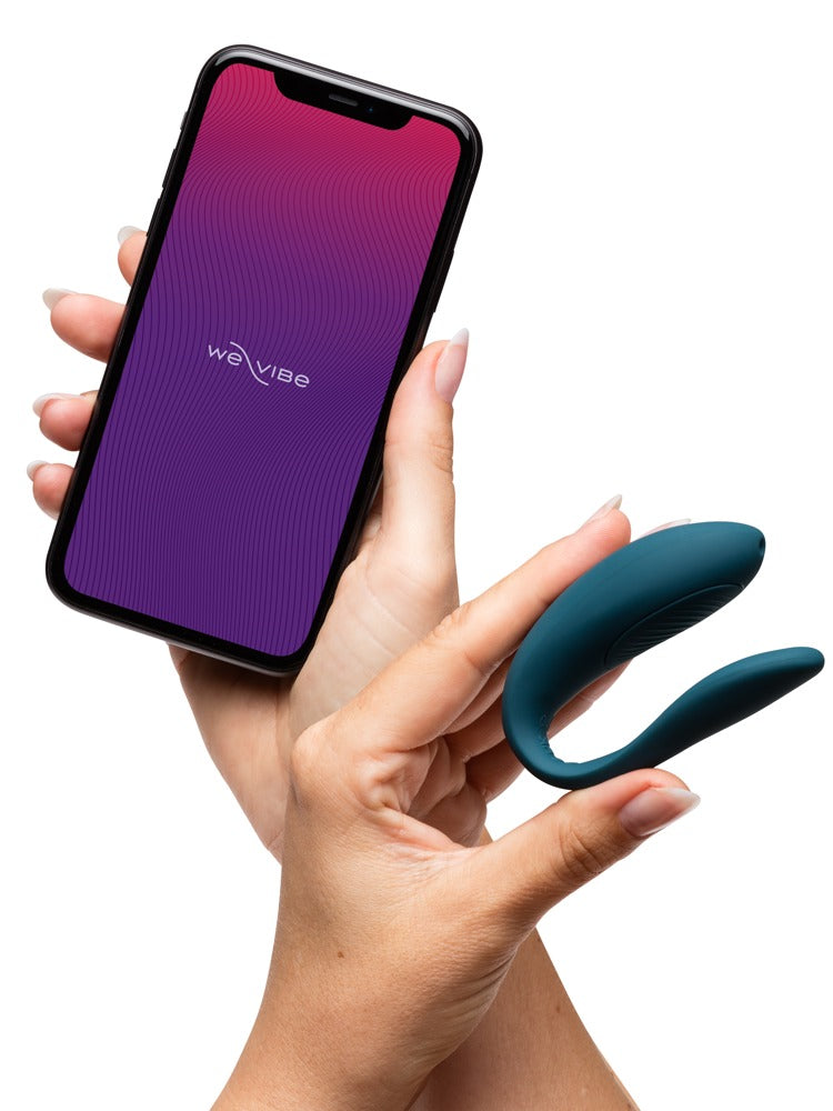 Premium julekalender til par med app-styret We-Vibe og Womanizer Enhance