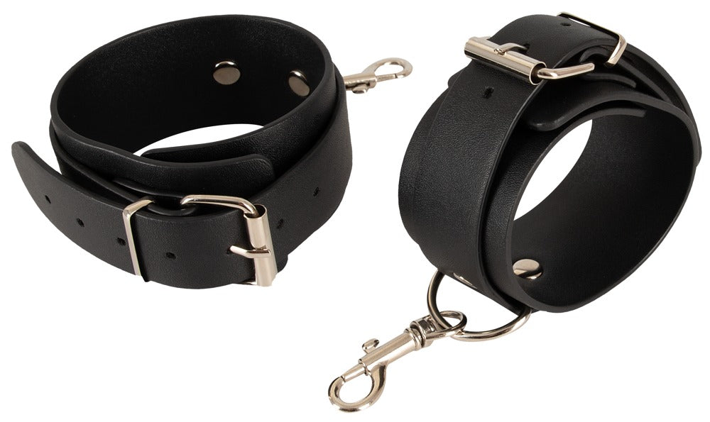 Bad Kitty Body Harness med Cuffs - EternaNordic