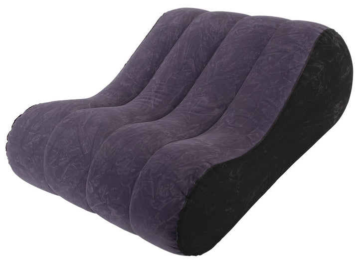 Velourblød love pillow med ergonomisk kileform